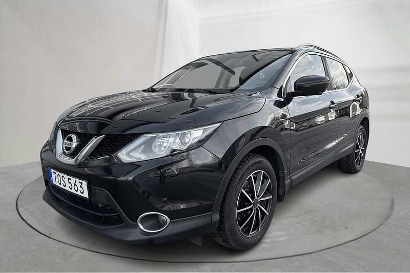 Svart Begagnad 2017 Nissan Qashqai 360º SUV | 93 000 kr (Bra pris) - Bild 1/4