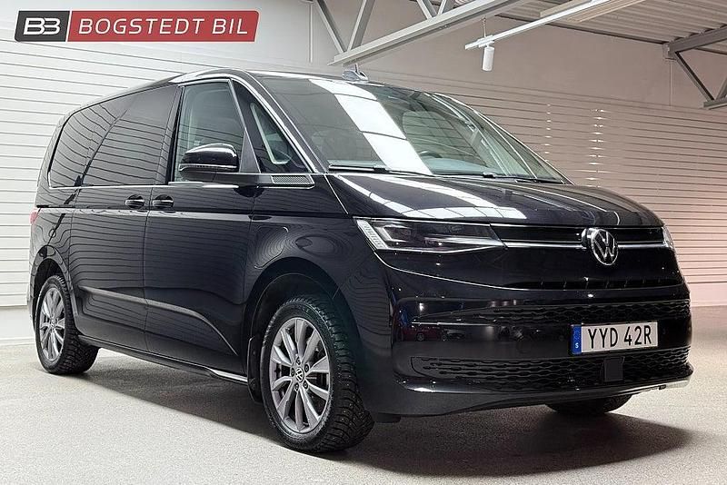 Svart Begagnad 2023 VW Multivan Van | 519 000 kr (Lite dyr) - Bild 1/4