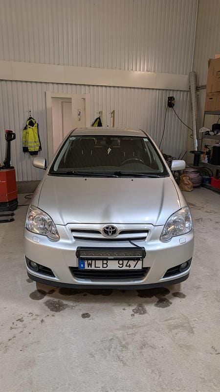 Begagnad Toyota Corolla 110 HK (80 kW) 2005