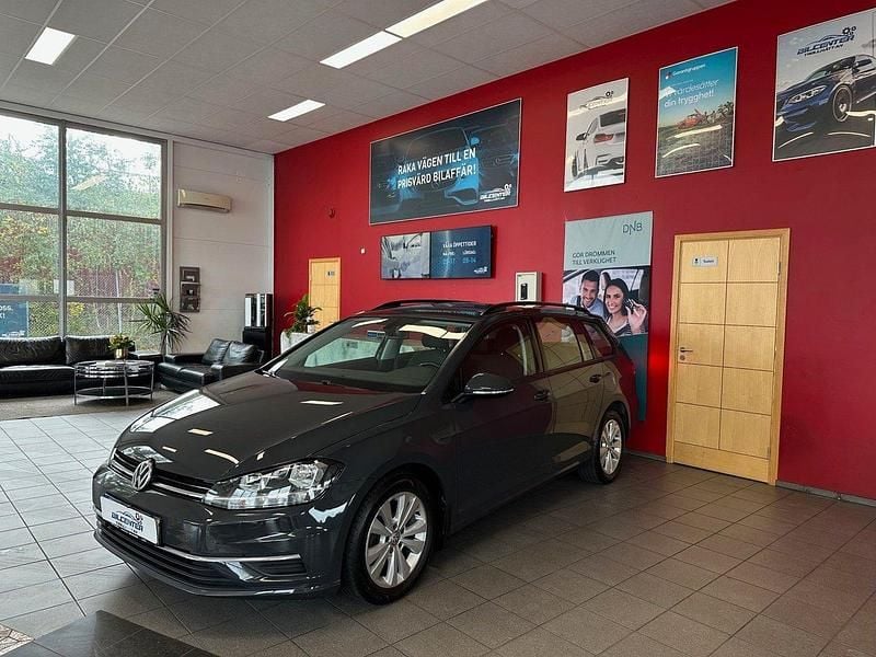 Mörkgrå Begagnad 2018 VW Golf VII Kombi | 99 500 kr (Superpris) - Bild 1/4