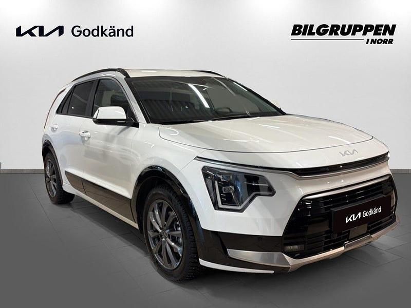Begagnad Kia Niro Advance 184 HK (135 kW) 2024 Vit SUV