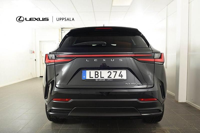 Begagnad Lexus NX450h+ Executive Line 309 HK (227 kW) 2023 Svart SUV