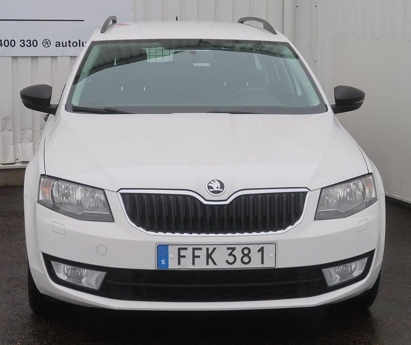 Begagnad Skoda Octavia 105 HK (77 kW) 2015 Vit Halvkombi