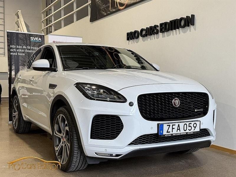 Vit Begagnad 2017 Jaguar E-Pace First Edition SUV | 289 900 kr (Dyr) - Bild 1/4