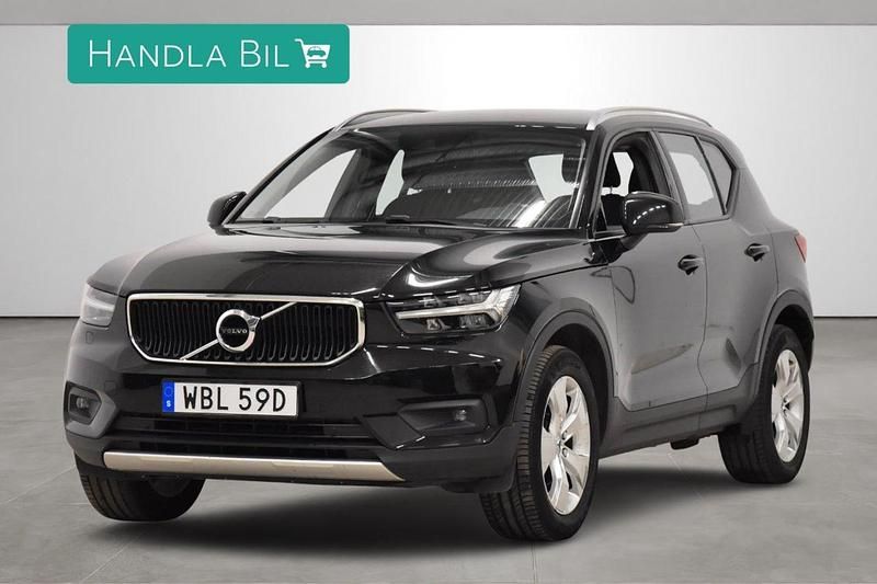 Svart Begagnad 2020 Volvo XC40 Momentum SUV | 279 900 kr (Marknadspris) - Bild 1/4