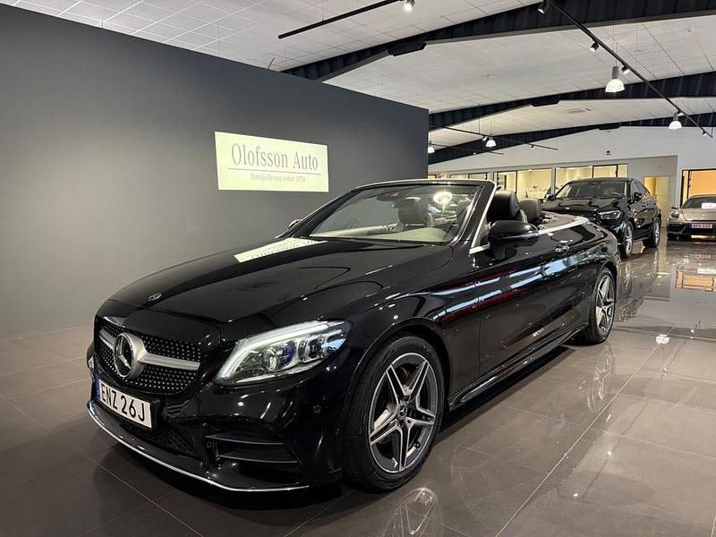 Svart Begagnad 2020 Mercedes C200 Premium Plus Cab | 389 000 kr (Marknadspris) - Bild 1/4