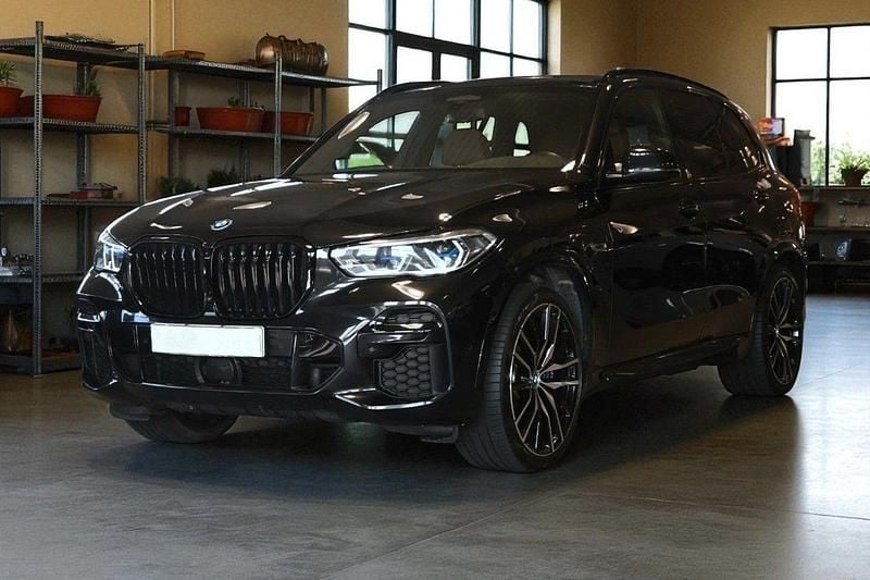 Begagnad 2022 BMW X5 iPerformance SUV | 689 000 kr (Lite dyr) - Bild 1/4
