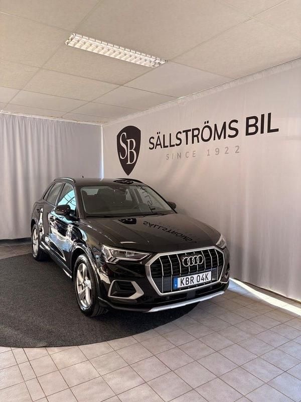 Begagnad Audi Q3 Advanced 150 HK (110 kW) 2024 Svart SUV