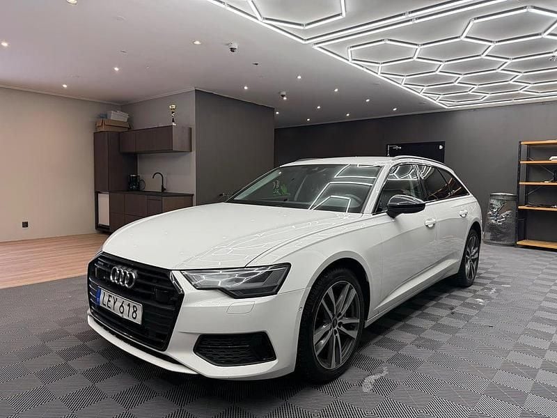 Vit Begagnad 2021 Audi A6 Kombi | 209 800 kr (Marknadspris) - Bild 1/4