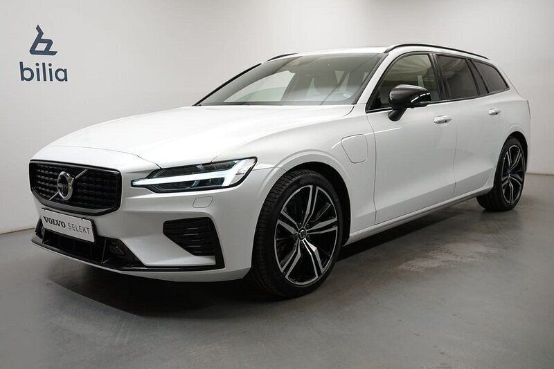 Vit Begagnad 2022 Volvo V60 R-Design Kombi | 459 900 kr (Bra pris) - Bild 1/3