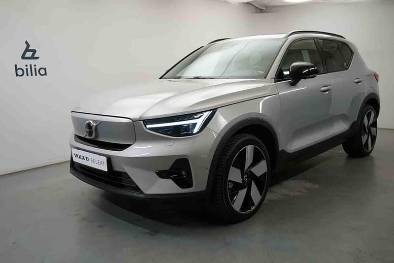 Silver Begagnad 2024 Volvo XC40 SUV | 479 900 kr - Bild 1/1