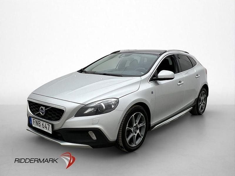 Begagnad Volvo V40 CC Ocean Race 116 HK (85 kW) 2015 Silver Kombi