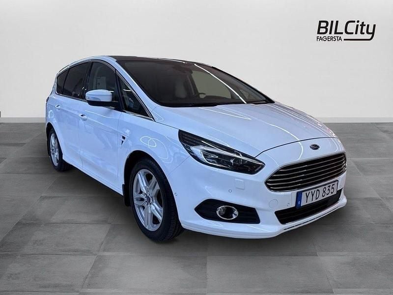 Begagnad Ford S-MAX Titanium 180 HK (132 kW) 2017 Vit Minibuss