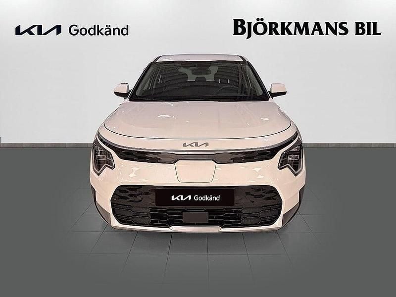 Begagnad Kia Niro 11 kW (15 HK) 2023 Vit SUV