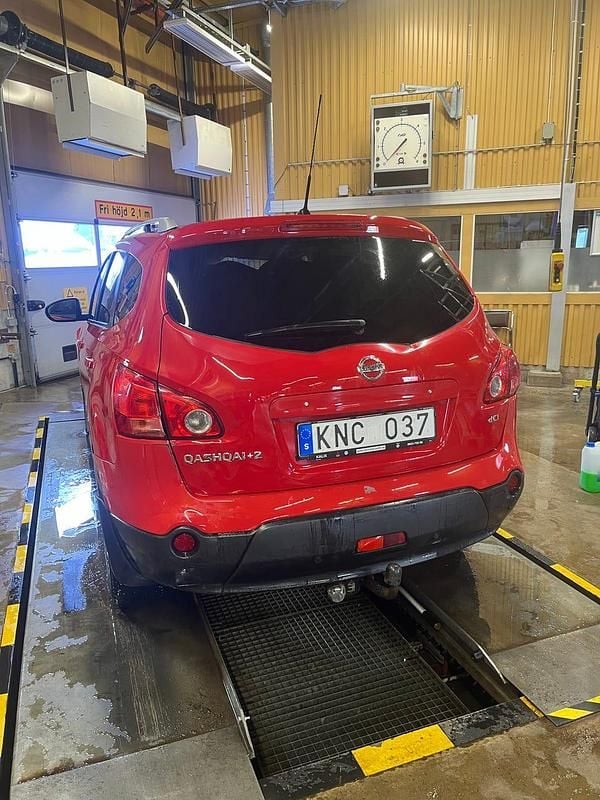 Begagnad Nissan Qashqai +2 150 HK (110 kW) 2009 SUV