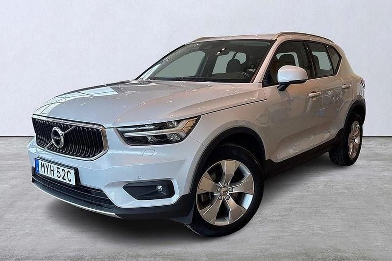 Silver Begagnad 2020 Volvo XC40 Momentum SUV | 295 000 kr (Marknadspris) - Bild 1/4