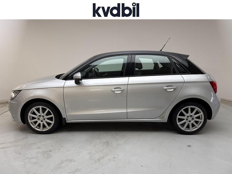 Begagnad Audi A1 Sportback Sport 86 HK (63 kW) 2013 Silver Halvkombi