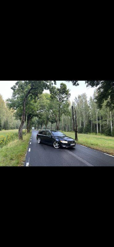 Svart Begagnad 2014 Volvo V70 Summum Kombi | 125 000 kr (Lite dyr) - Bild 1/4