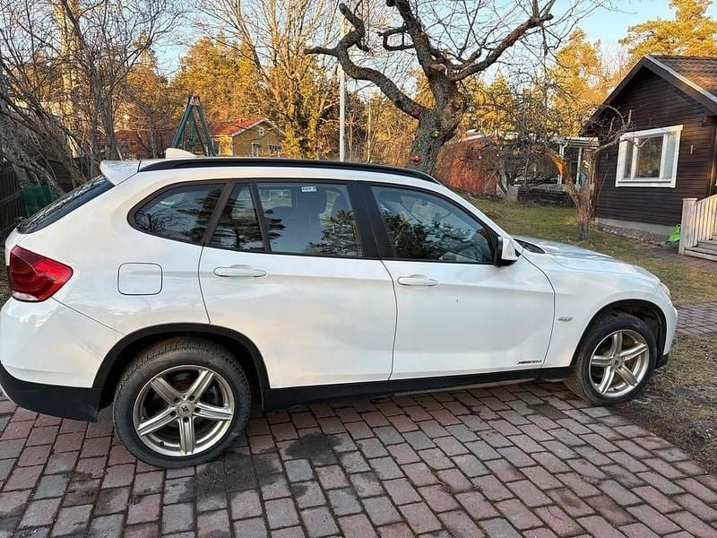 Begagnad 2012 BMW X1 SUV | 79 500 kr (Marknadspris) - Bild 1/4