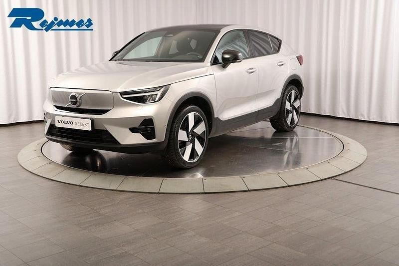 Silver (silver dawn metallic) Begagnad 2022 Volvo EC40 Ultimate SUV | 389 900 kr (Bra pris) - Bild 1/4
