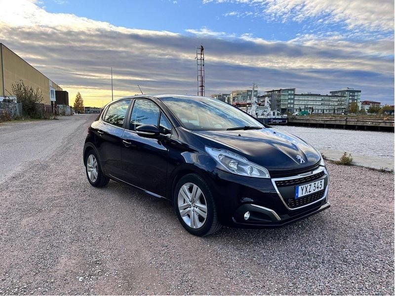 Begagnad 2018 Peugeot 208 Halvkombi | 79 000 kr (Marknadspris) - Bild 1/4
