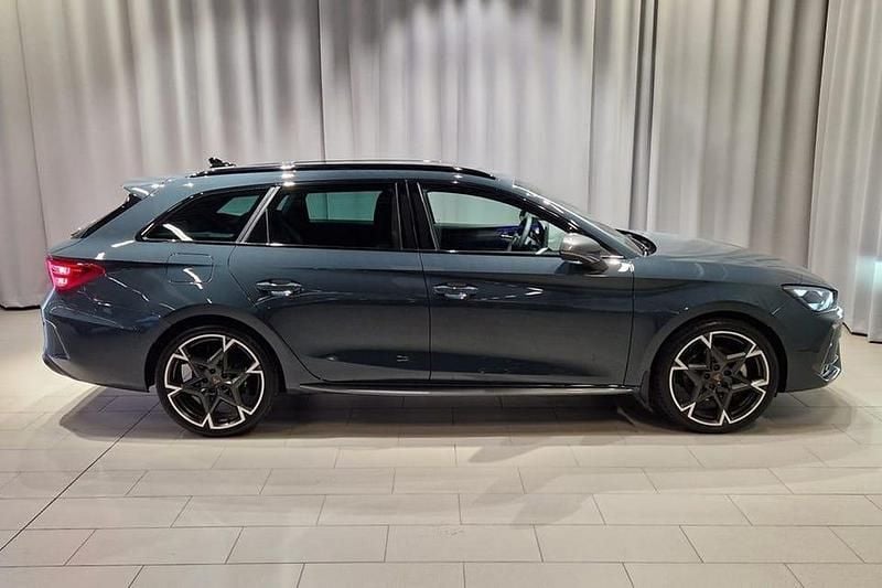 Begagnad Cupra Leon 151 HK (111 kW) 2025 Blå