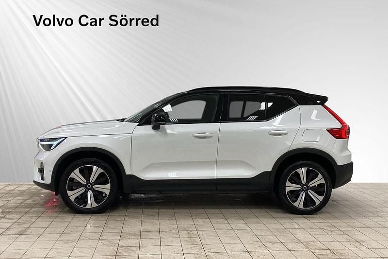 Begagnad Volvo XC40 Single Motor 175 kW (238 HK) 2022 Vit SUV