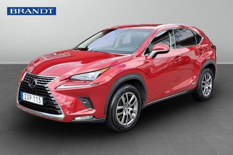 Röd Begagnad 2018 Lexus NX300h Executive Line SUV | 279 900 kr (Bra pris) - Bild 1/4