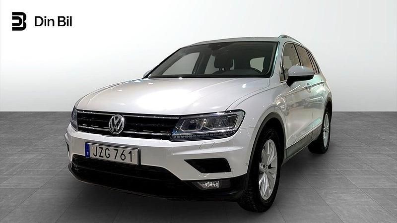Vit Begagnad 2017 VW Tiguan SUV | 189 900 kr (Marknadspris) - Bild 1/4