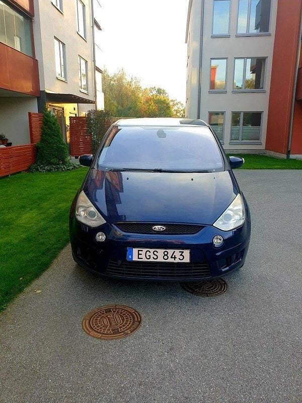 Blå Begagnad 2010 Ford S-MAX S Minibuss | 44 900 kr (Superpris) - Bild 1/4