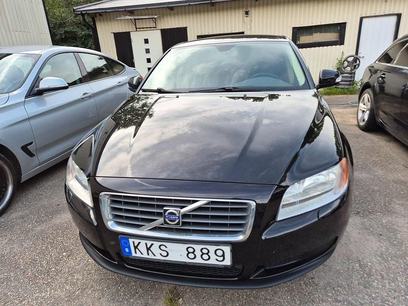 Svart Begagnad 2008 Volvo S80 Kinetic Sedan | 48 500 kr (Marknadspris) - Bild 1/4