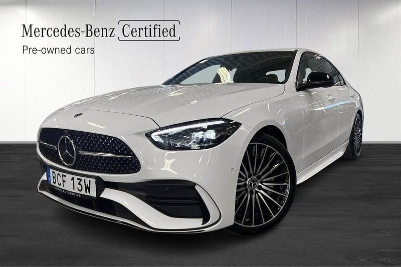 Vit Begagnad 2025 Mercedes C200 AMG Sedan | 578 100 kr - Bild 1/4