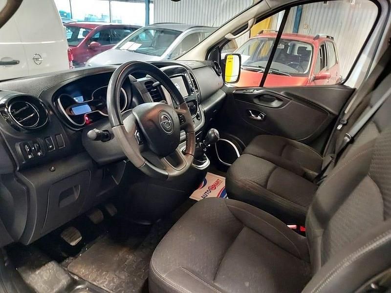 Begagnad Opel Vivaro 127 HK (93 kW) 2019 Vit Minibuss
