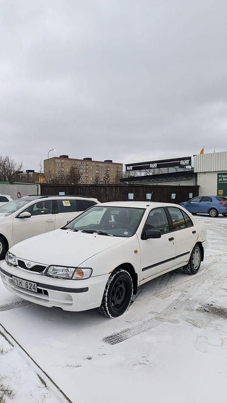 Begagnad Nissan Almera 99 HK (72 kW) 1999 Sedan