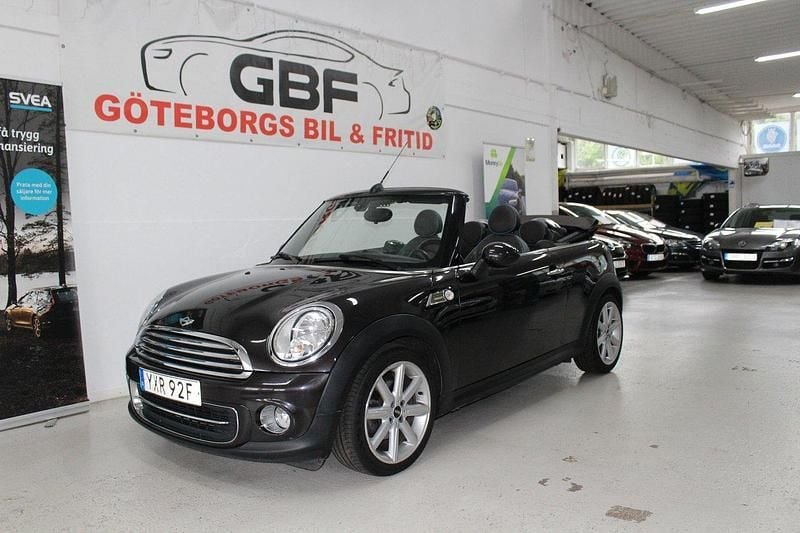 Brun Begagnad 2013 Mini Cooper Cabriolet Cab | 89 000 kr - Bild 1/4