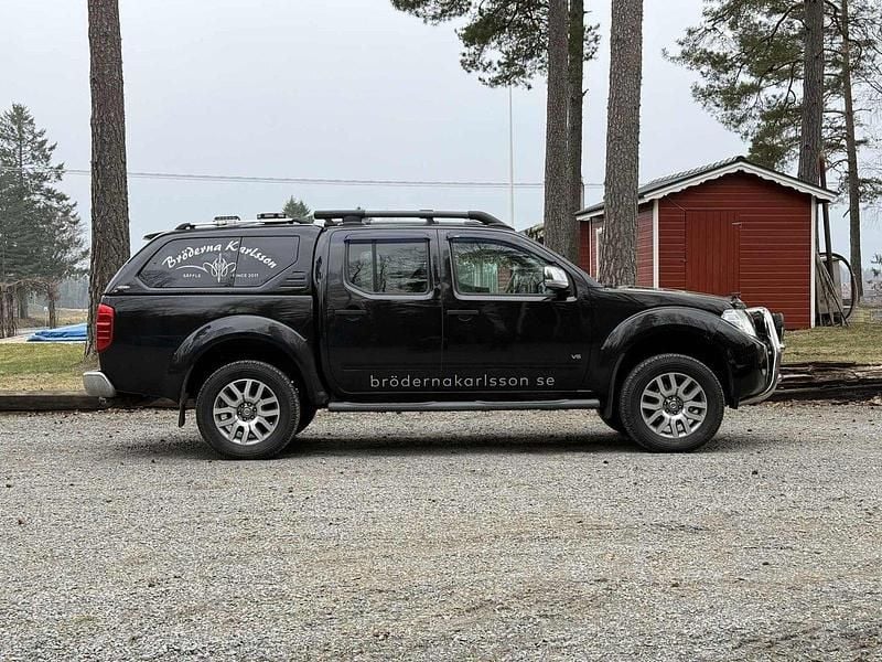 Svart Begagnad 2015 Nissan Navara Pickup | 138 000 kr (Dyr) - Bild 1/4