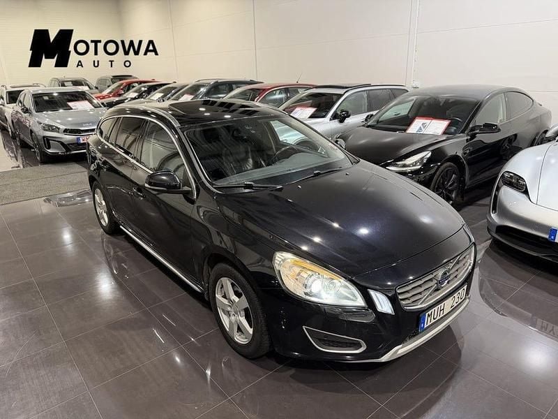 Begagnad Volvo V60 Summum 150 HK (110 kW) 2012 Svart Kombi