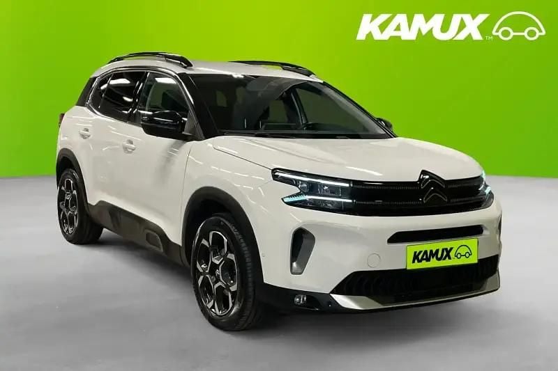 Vit Begagnad 2023 Citroën C5 Aircross PureTech SUV | 209 700 kr (Marknadspris) - Bild 1/4