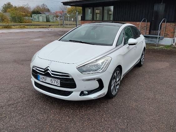Vit Begagnad 2012 Citroën DS5 Halvkombi | 69 900 kr (Bra pris) - Bild 1/4