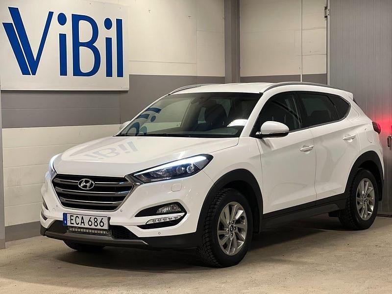 Vit Begagnad 2015 Hyundai Tucson SUV | 159 900 kr (Marknadspris) - Bild 1/4