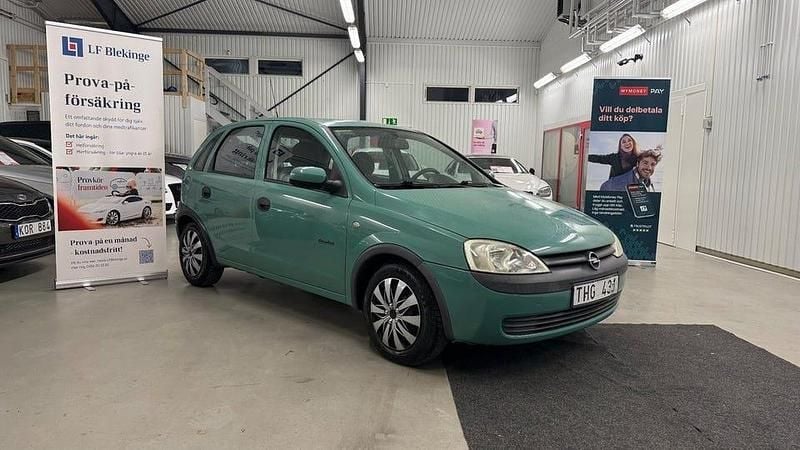 Grön Begagnad 2002 Opel Corsa Halvkombi | 29 900 kr (Marknadspris) - Bild 1/4