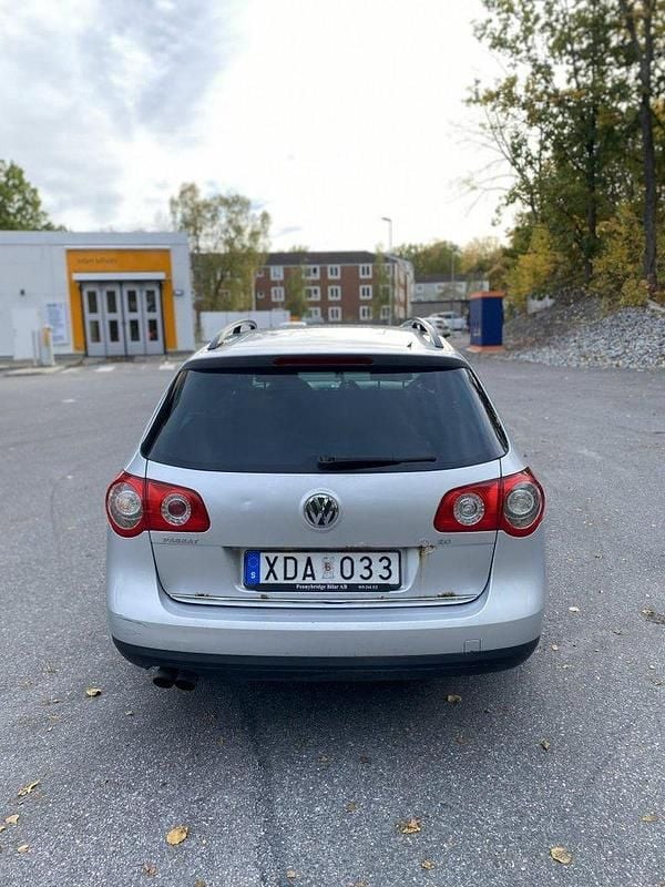 Silver Begagnad 2006 VW Passat Comfortline Kombi | 17 000 kr (Bra pris) - Bild 1/4