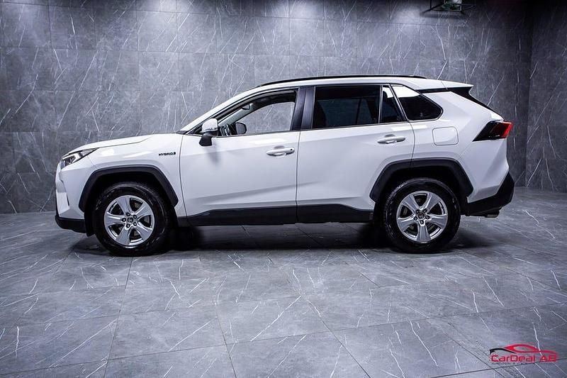 Begagnad Toyota RAV4 Hybrid Active 222 HK (163 kW) 2020 Vit SUV