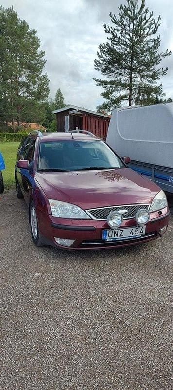 Begagnad 2004 Ford Mondeo Kombi | 7 500 kr (Bra pris) - Bild 1/3