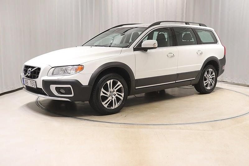 Vit Begagnad 2011 Volvo XC70 Summum SUV | 89 900 kr (Bra pris) - Bild 1/4