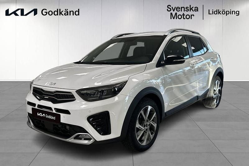 Vit Begagnad 2024 Kia Stonic GT-Line SUV | 259 200 kr (Marknadspris) - Bild 1/4