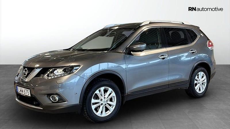 Begagnad Nissan X-Trail Tekna 131 HK (96 kW) 2016 Grå SUV