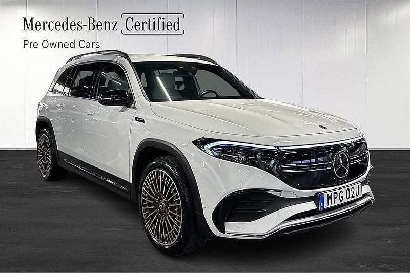 Begagnad Mercedes EQB300 AMG 169 kW (231 HK) 2022 Vit SUV