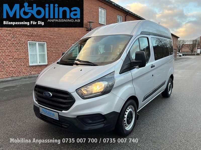 Begagnad Ford Transit Custom 131 HK (96 kW) 2019 Moondust silver Kombi