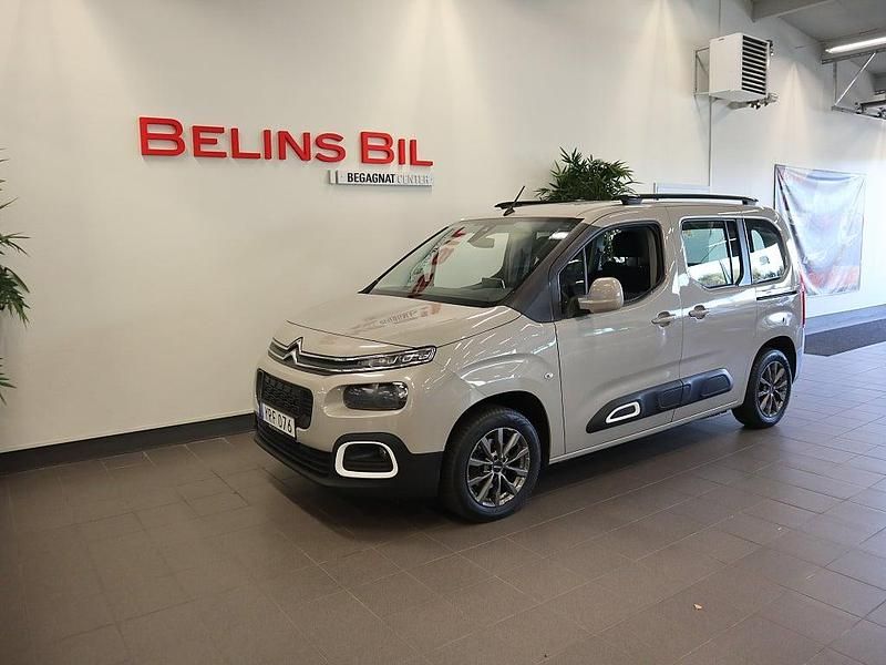 Brun Begagnad 2018 Citroën Berlingo Feel Minibuss | 169 500 kr (Bra pris) - Bild 1/4
